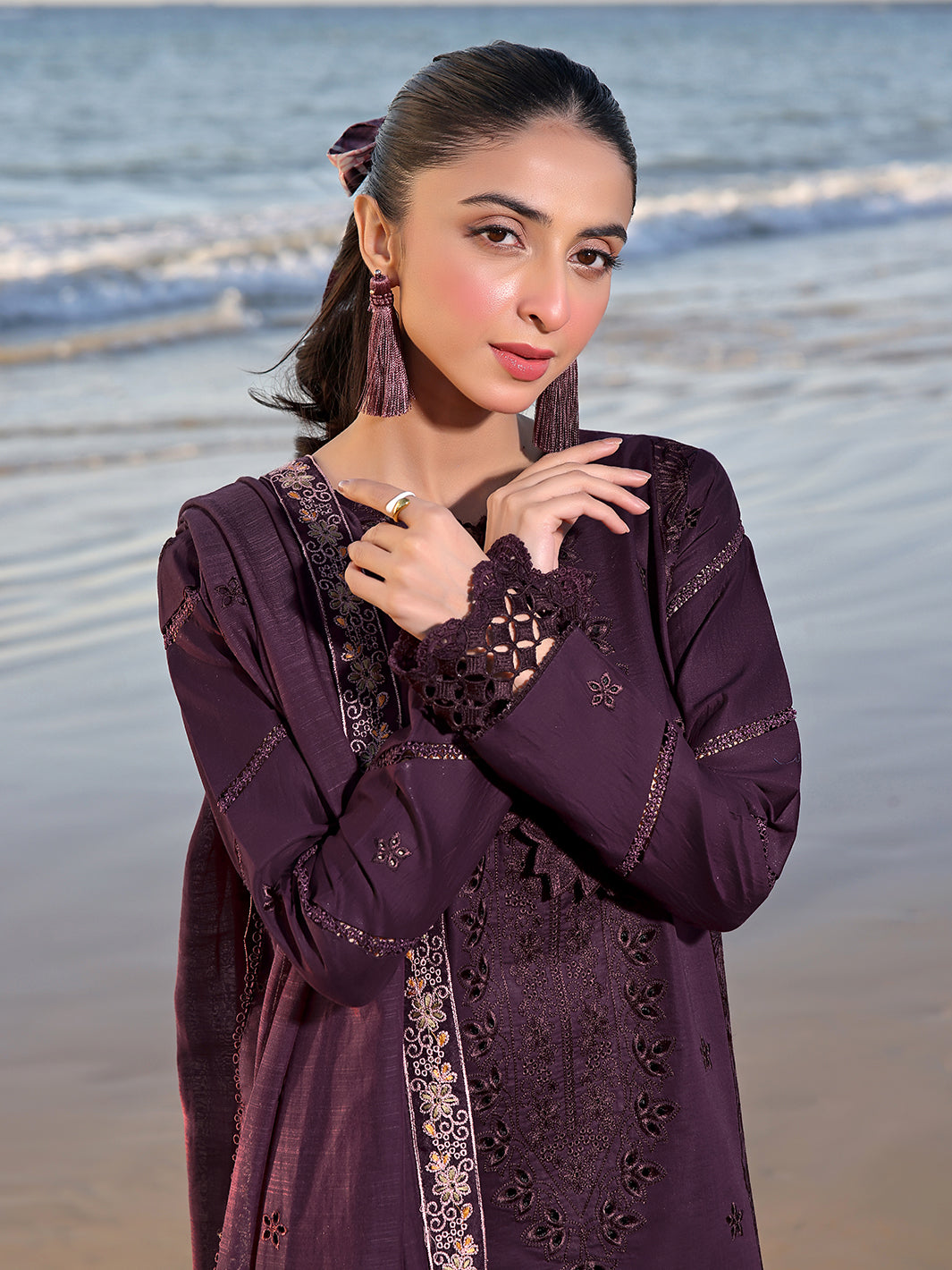 Izel | Saahil Signature Lawn 24 | CAIA - House Of Hania