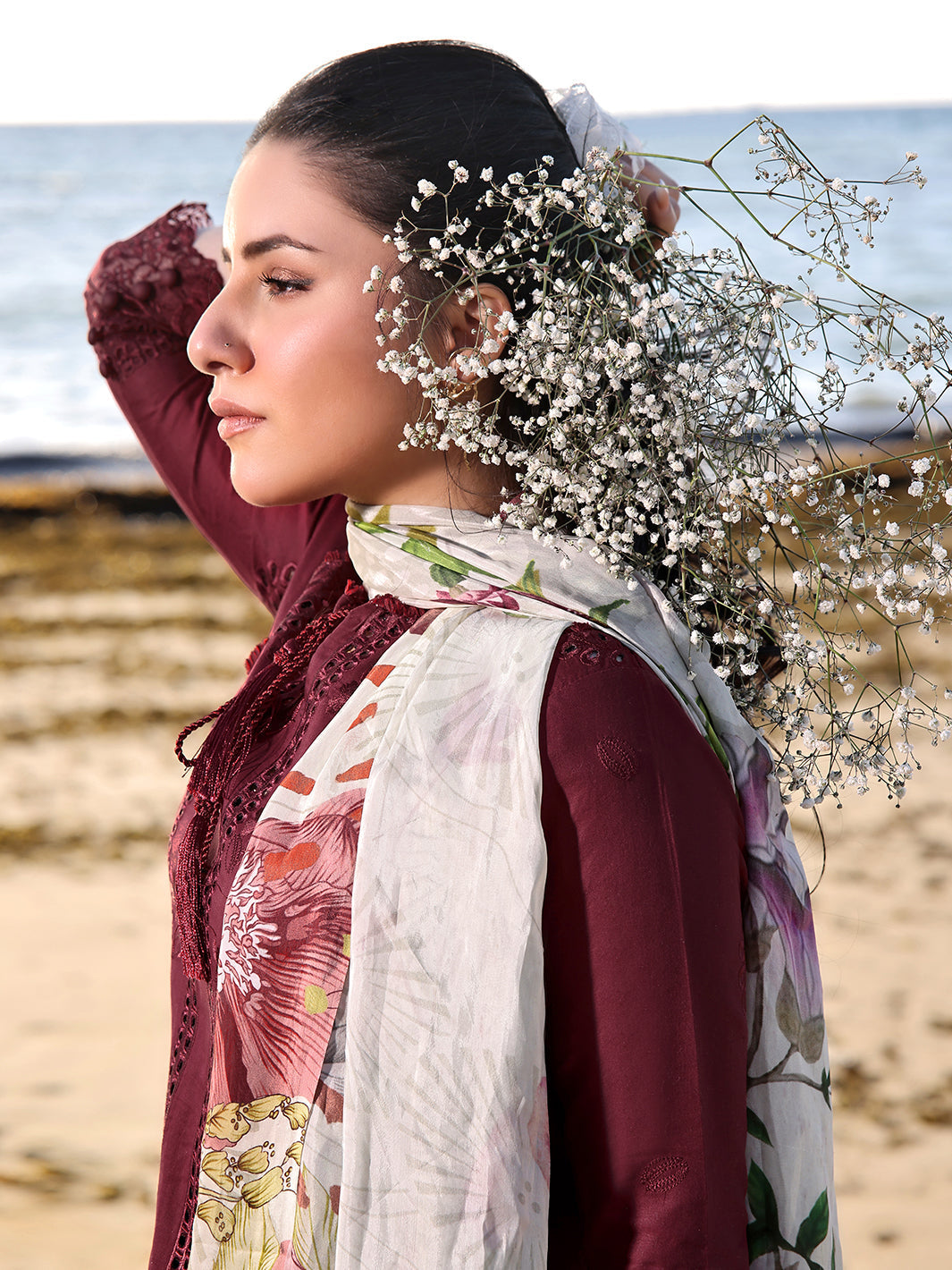 Izel | Saahil Signature Lawn 24 | LALEEN - House Of Hania