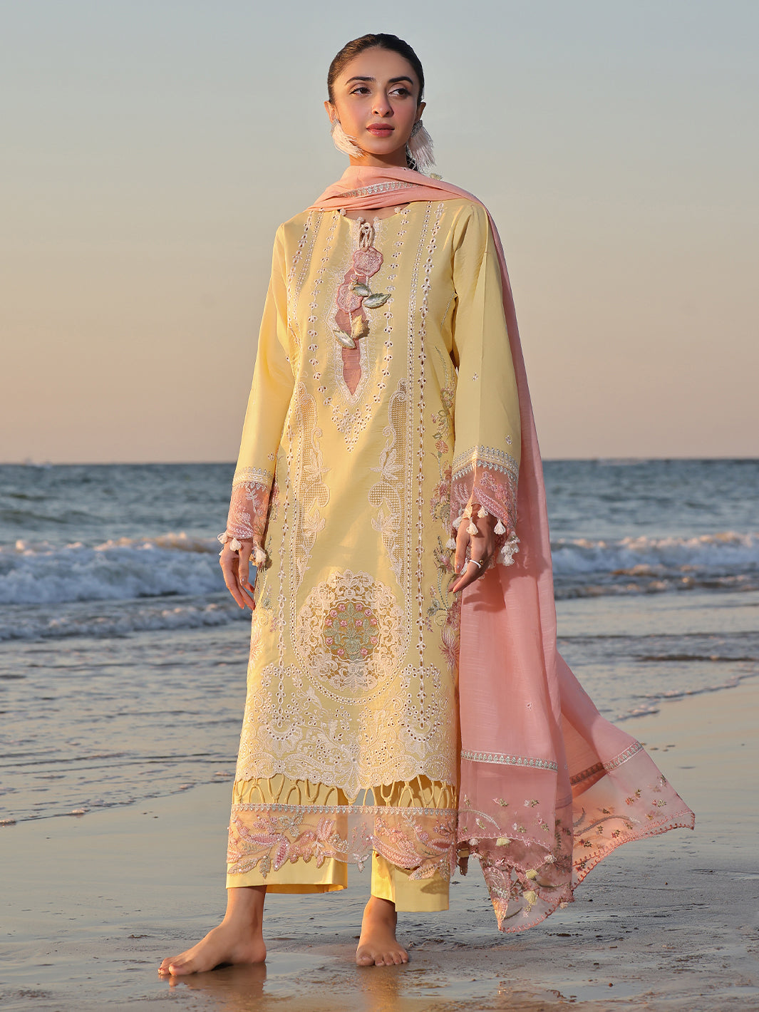 Izel | Saahil Signature Lawn 24 | MUSHQ - House Of Hania