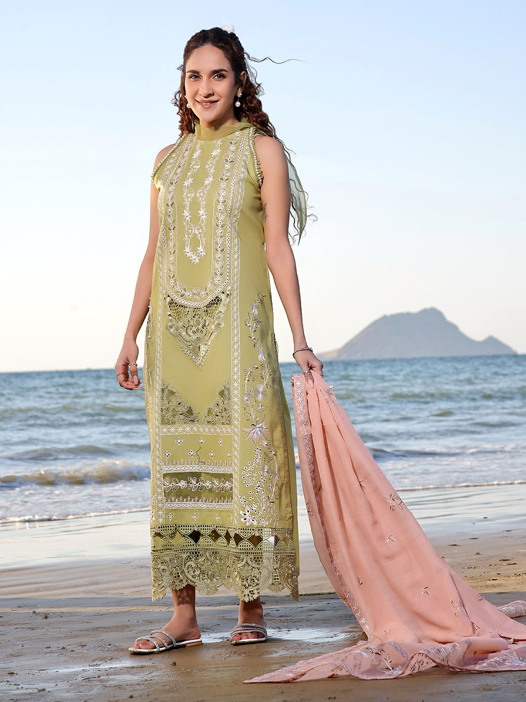 Izel | Saahil Signature Lawn 24 | MUZLIN - House Of Hania