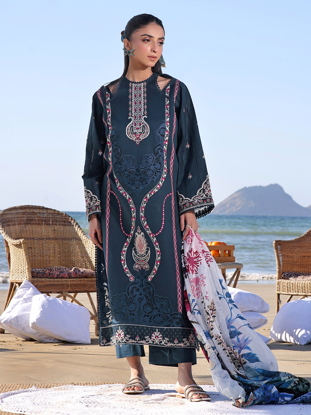 Izel | Saahil Signature Lawn 24 | SAPPHIRE - House Of Hania