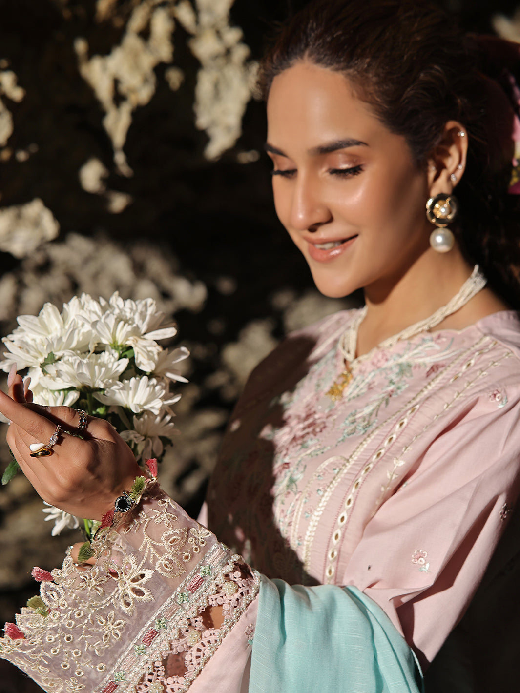 Izel | Saahil Signature Lawn 24 | SOFFIO - House Of Hania