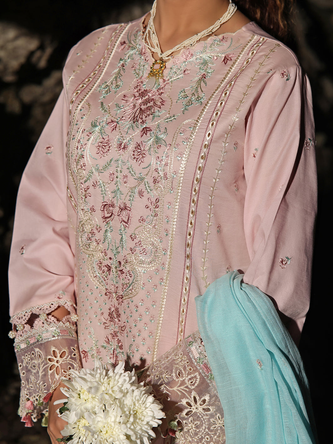 Izel | Saahil Signature Lawn 24 | SOFFIO - House Of Hania