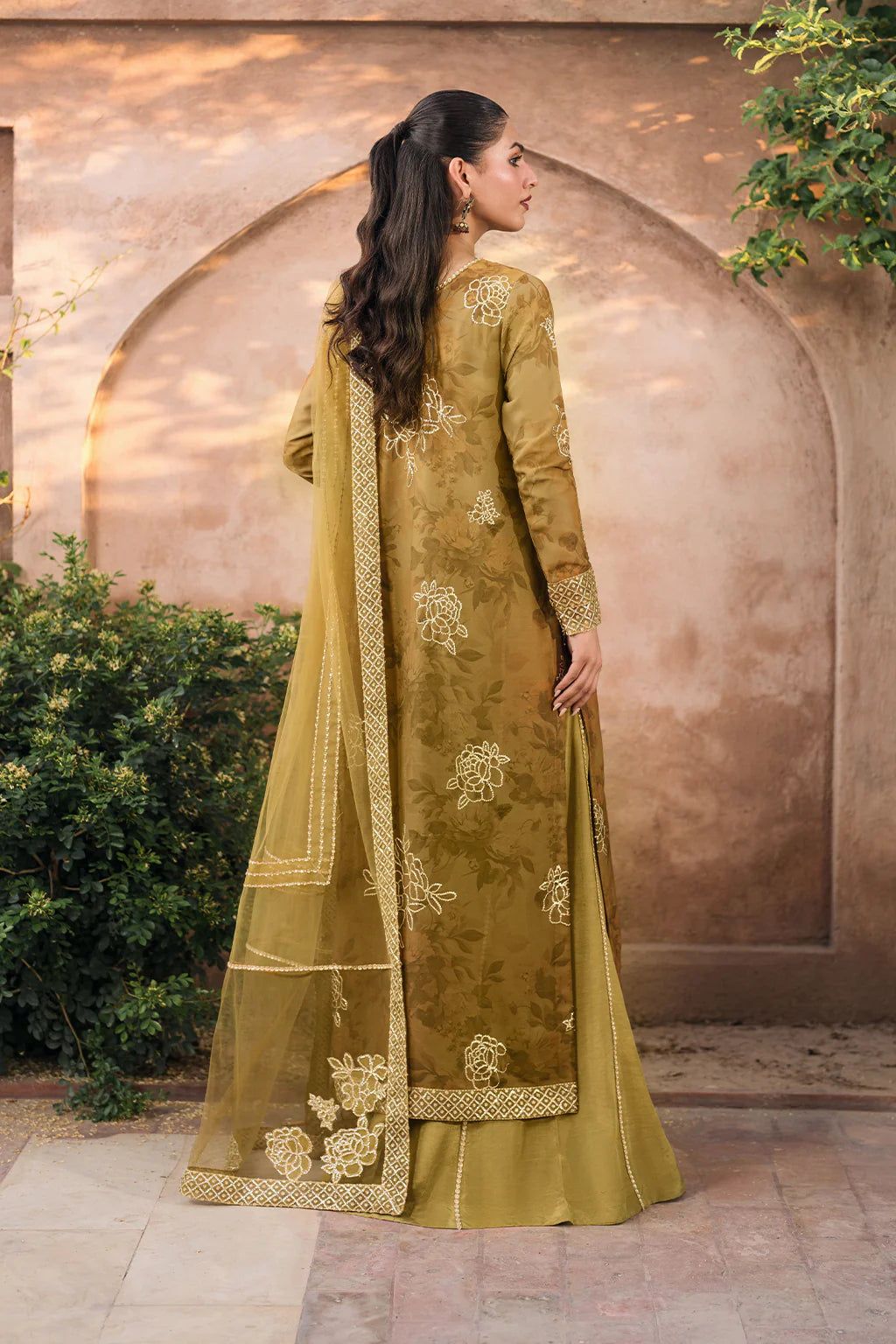Iznik | Bandhani | UE-332 Embroidered Chiffon - House Of Hania