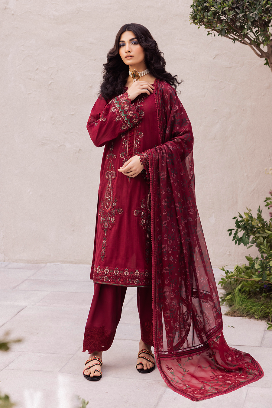 Iznik | Dahlia Embroidered Lawn | DL-01 - House Of Hania