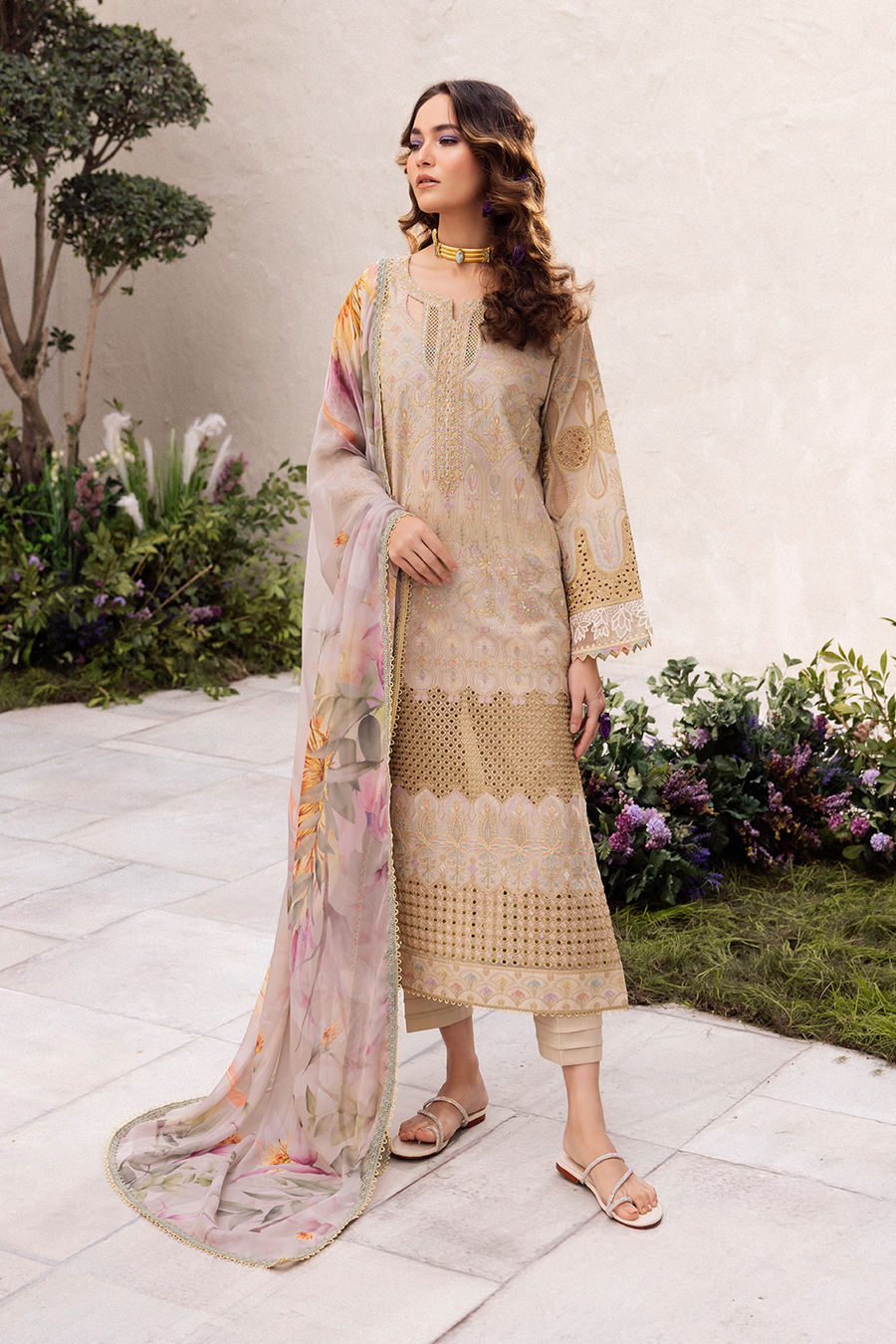 Iznik | Dahlia Embroidered Lawn | DL-03 - House Of Hania