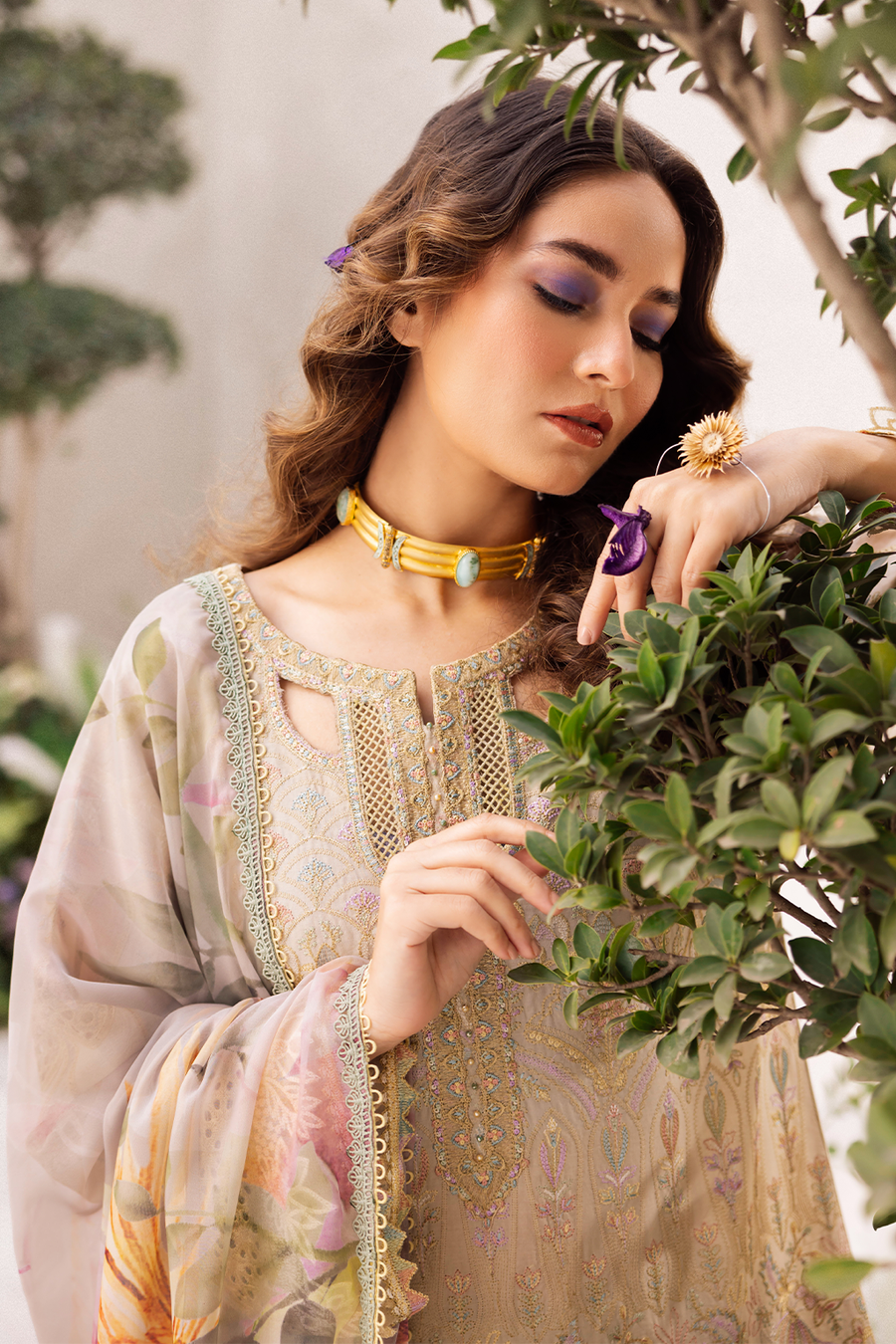 Iznik | Dahlia Embroidered Lawn | DL-03 - House Of Hania