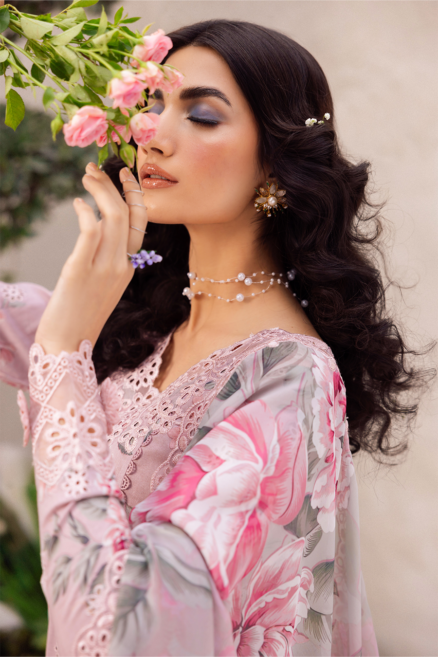 Iznik | Dahlia Embroidered Lawn | DL-09 - House Of Hania