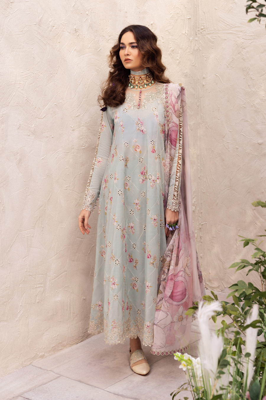 Iznik | Dahlia Embroidered Lawn | DL-10 - House Of Hania