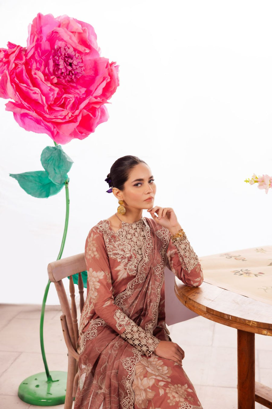 Iznik | Dahlia Embroidered Lawn | DL-12 - House Of Hania