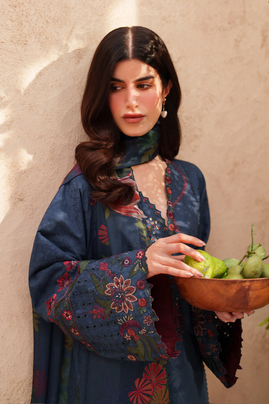 Iznik | Eid Lawn | EL-01 Embroidered Lawn - House Of Hania