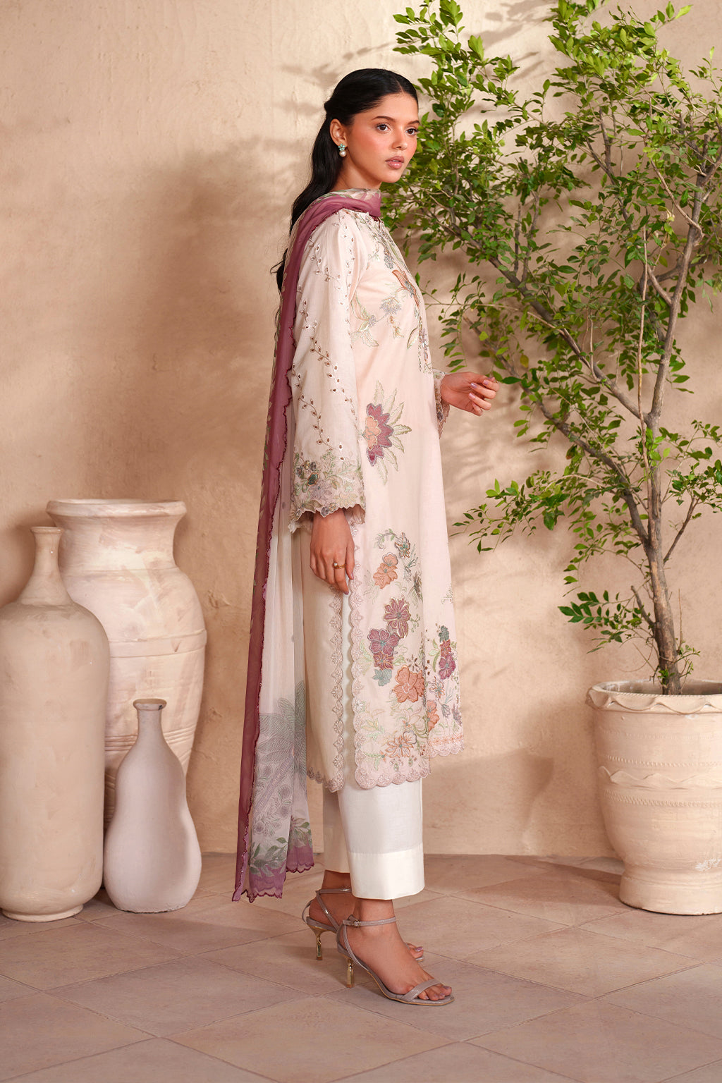 Iznik | Eid Lawn | EL-04 Embroidered Lawn - House Of Hania