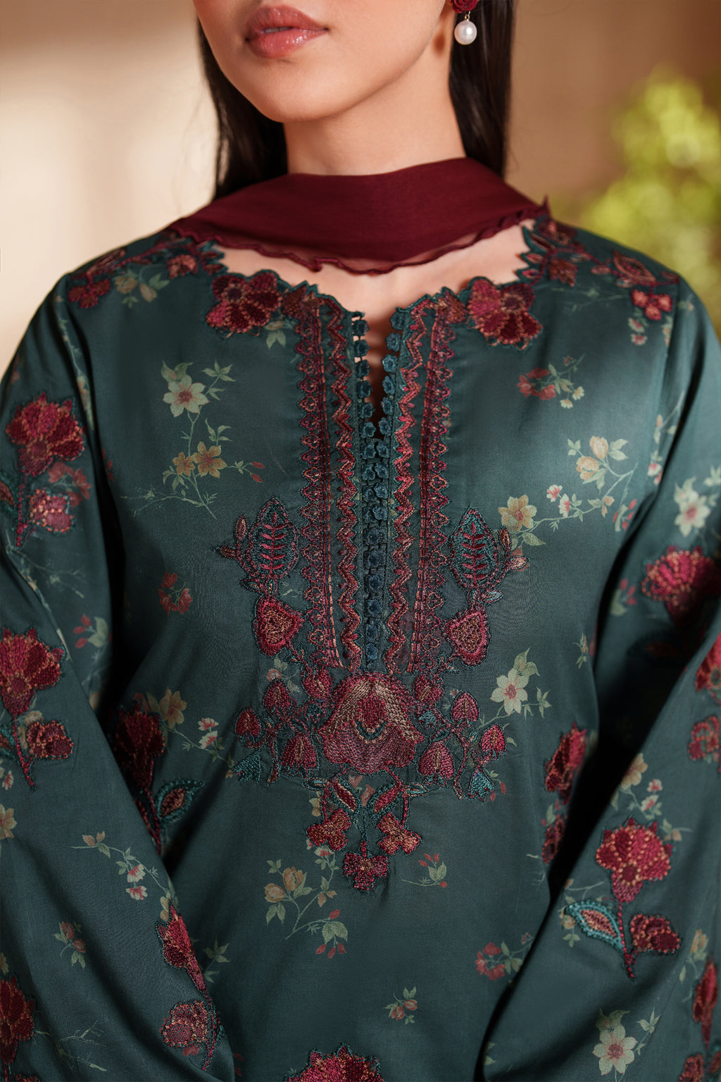 Iznik | Eid Lawn | EL-11 Embroidered Lawn - House Of Hania