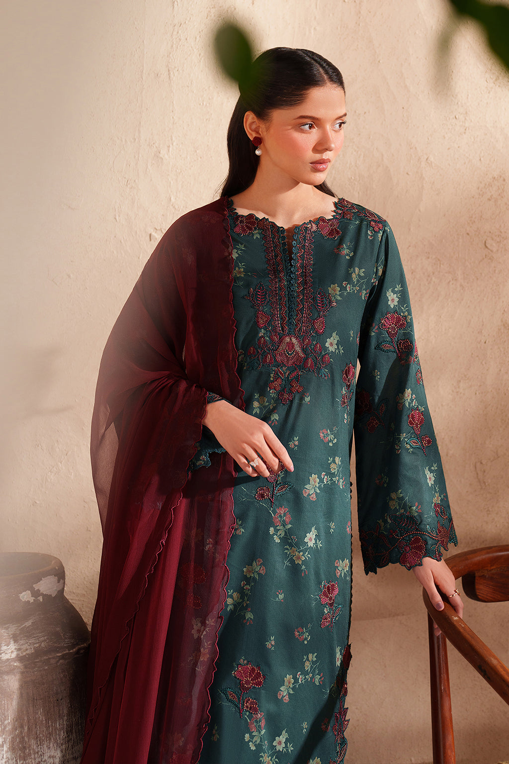 Iznik | Eid Lawn | EL-11 Embroidered Lawn - House Of Hania