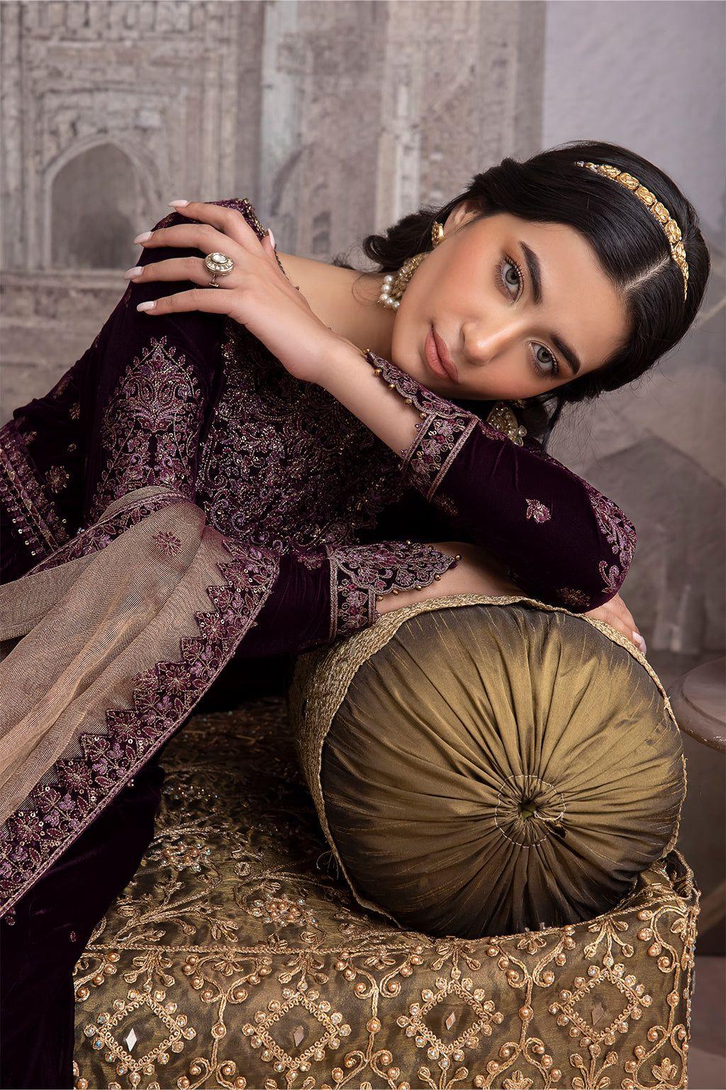 Iznik - Elaheh - IV-36 - House Of Hania