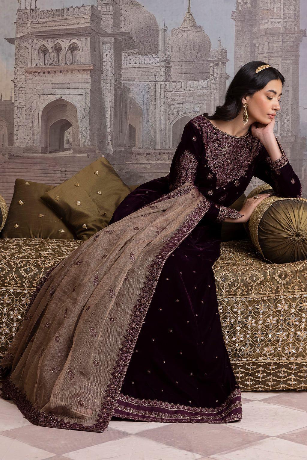 Iznik - Elaheh - IV-36 - House Of Hania