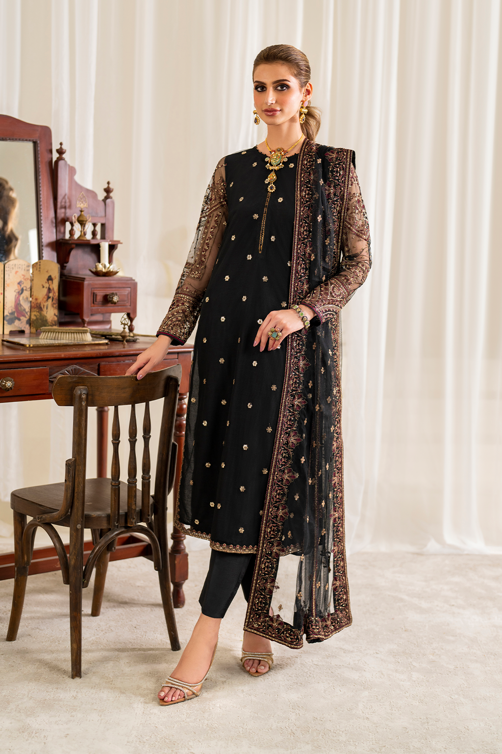 Iznik | Exclusive Formals | UE-288 Embroidered Net - House Of Hania