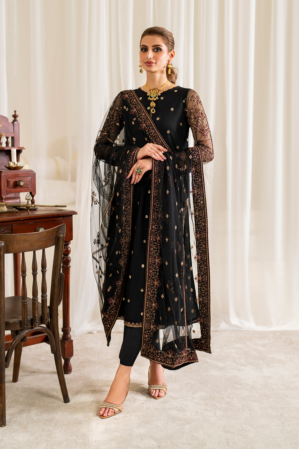 Iznik | Exclusive Formals | UE-288 Embroidered Net - House Of Hania