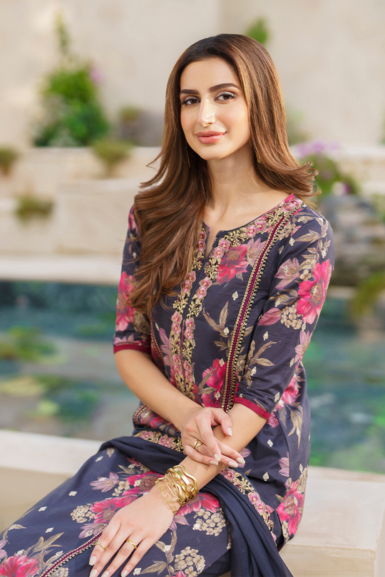Iznik | Exclusive Lawn | SFL-12 EMBROIDERED LAWN - House Of Hania