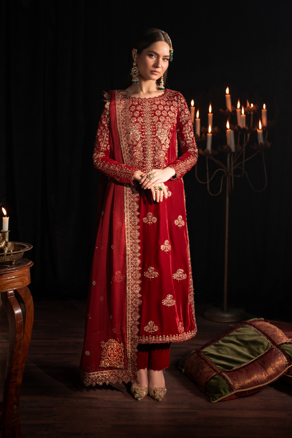 Iznik | Exclusive Velvet | IV-40 - House Of Hania