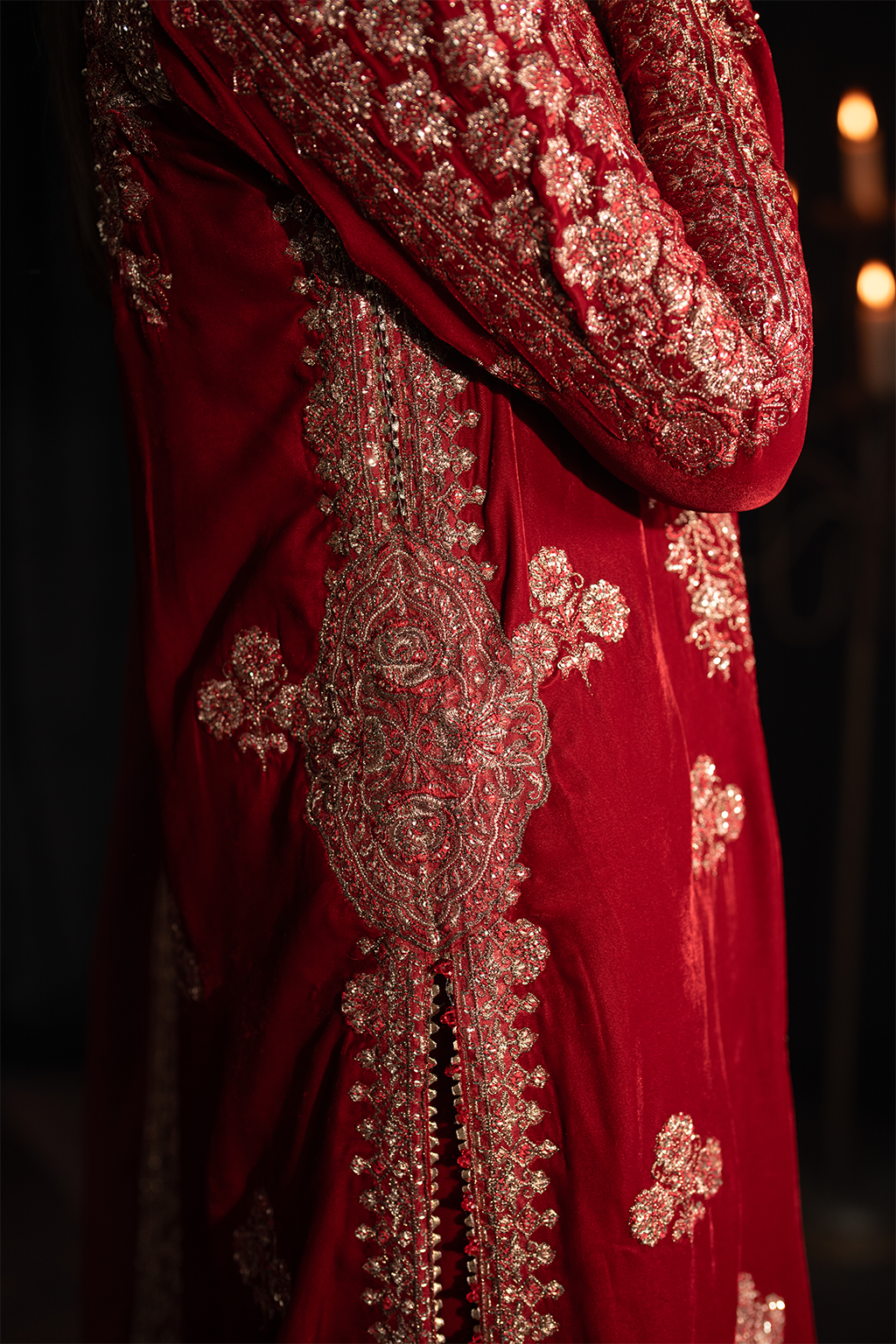 Iznik | Exclusive Velvet | IV-40 - House Of Hania