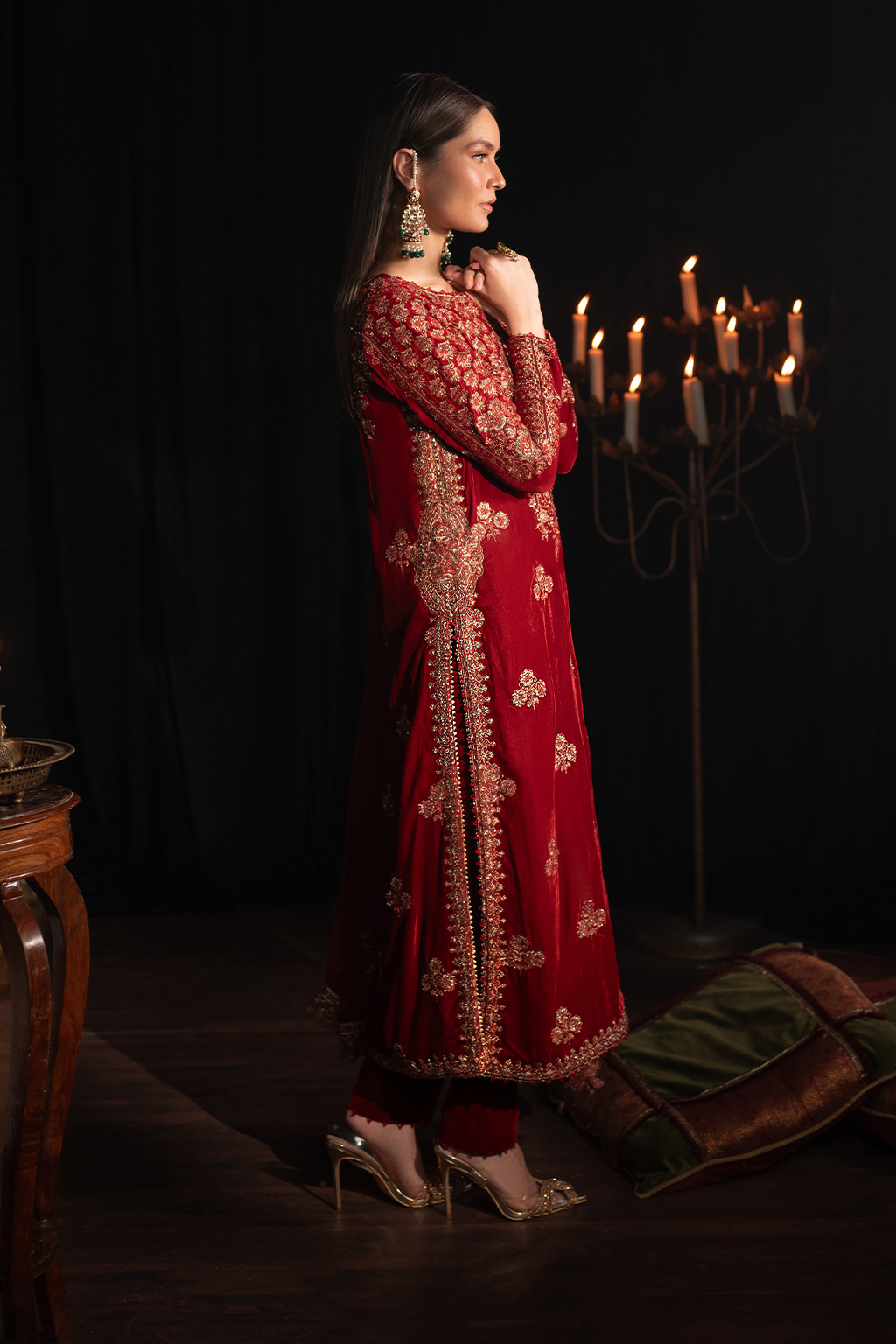 Iznik | Exclusive Velvet | IV-40 - House Of Hania