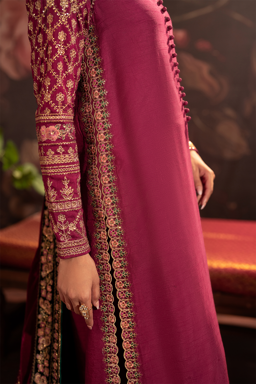 Iznik | Exclusive Velvet | IV-42 - House Of Hania