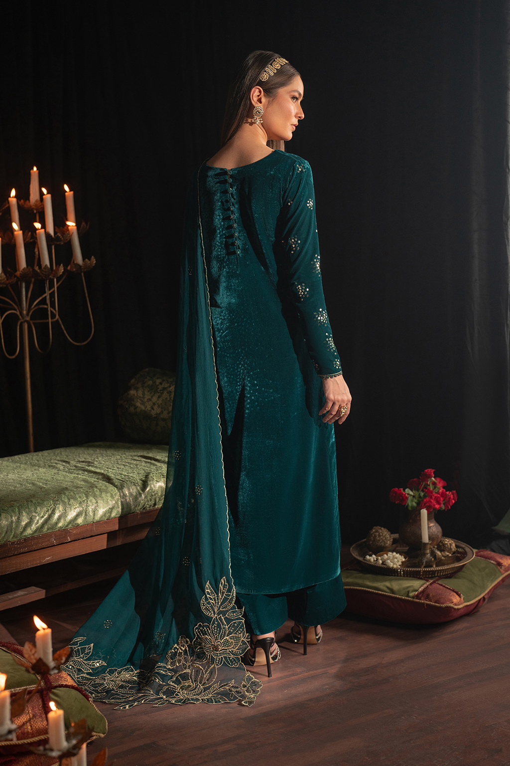 Iznik | Exclusive Velvet | IV-47 - House Of Hania