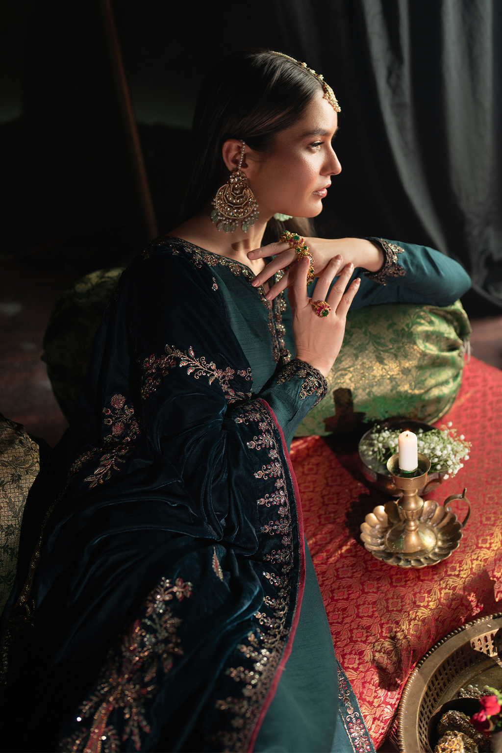 Iznik | Exclusive Velvet | IV-50 - House Of Hania