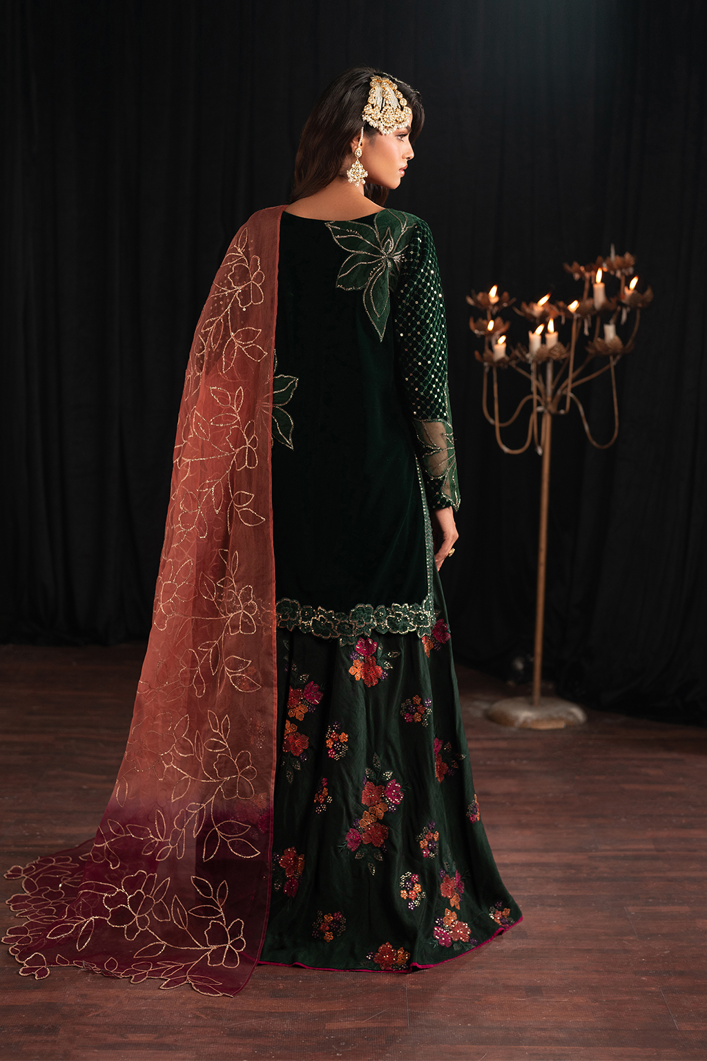 Iznik | Exclusive Velvet | IV-53 - House Of Hania