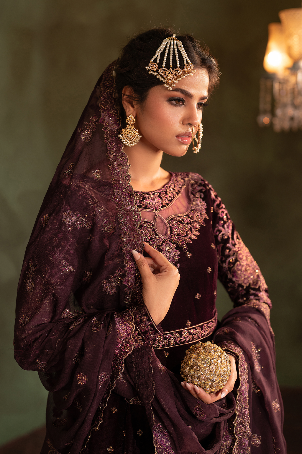 Iznik | Exclusive Velvet | IV-54 - House Of Hania