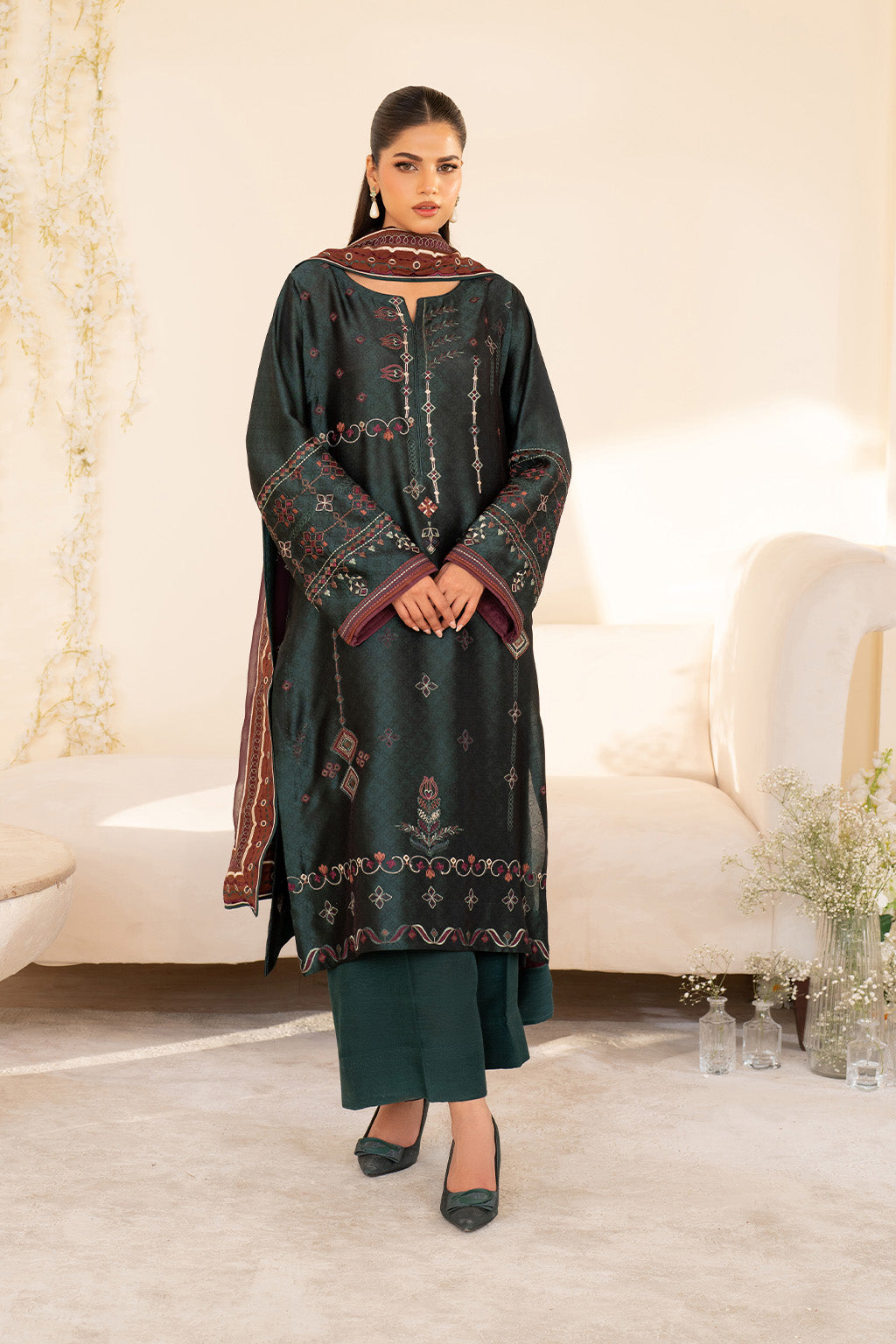 Iznik | Festive Formal | UE-435 Embroidered Pure silk - House Of Hania