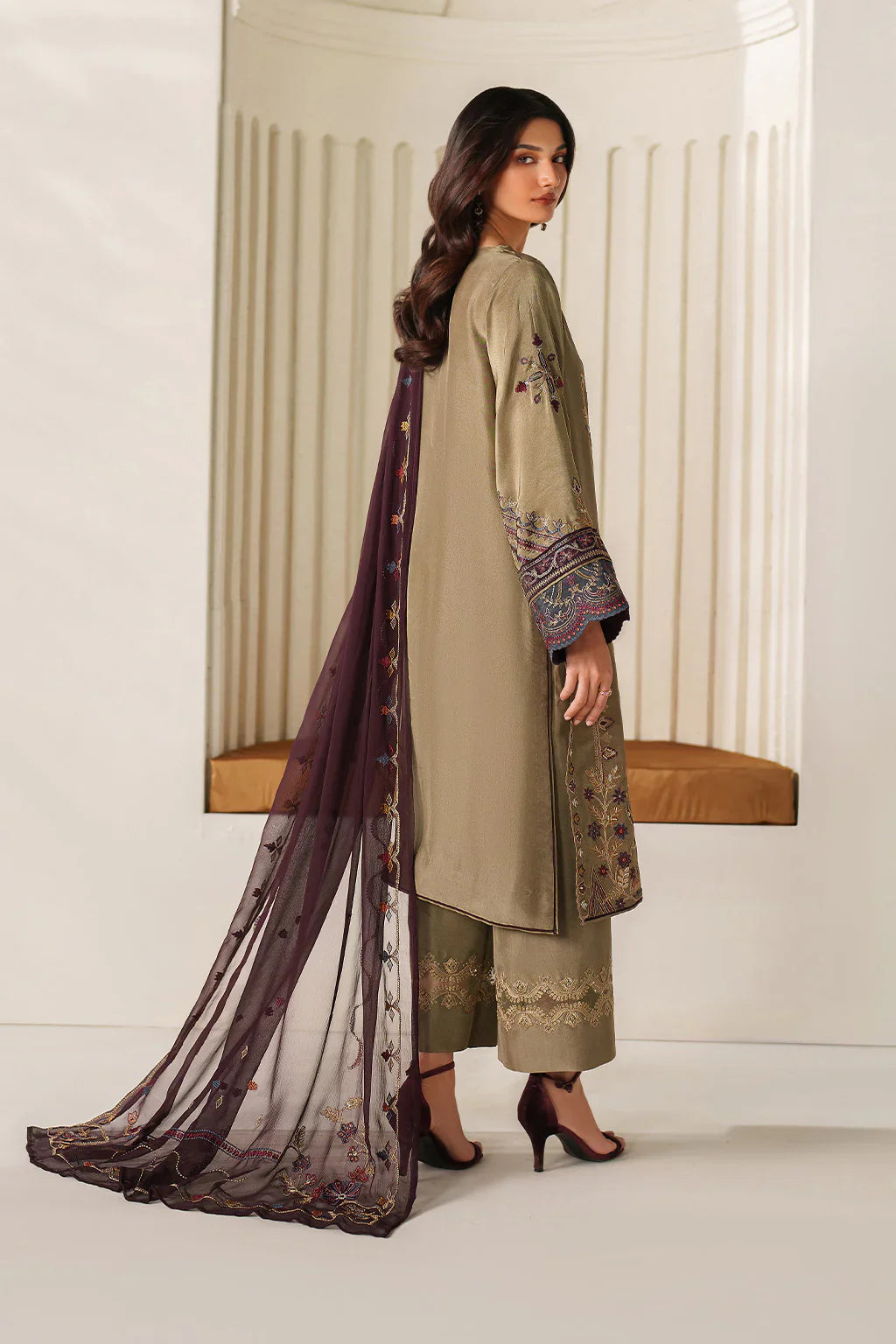Iznik | Festive Formals | UE-614 Embroidered Ramen Silk - House Of Hania
