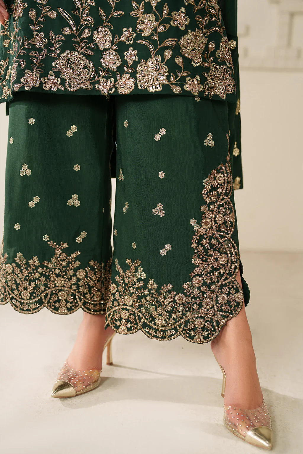 Iznik | Festive Formals | UE-619 Embroidered Chiffon - House Of Hania