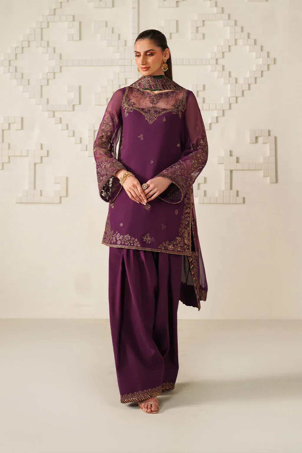 Iznik | Festive Formals | UE-624 Embroidered Chiffon - House Of Hania