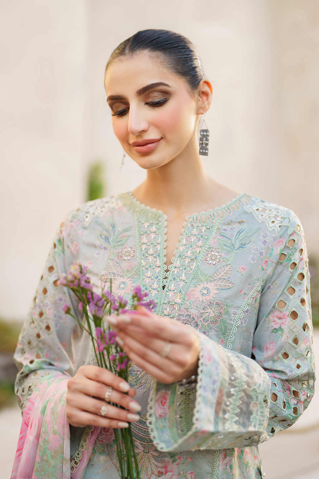 Iznik | Festive lawn 24 | SFL-07 - House Of Hania