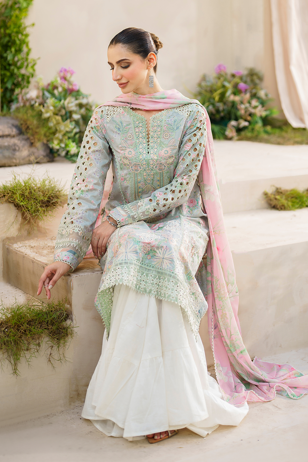 Iznik | Festive lawn 24 | SFL-07 - House Of Hania