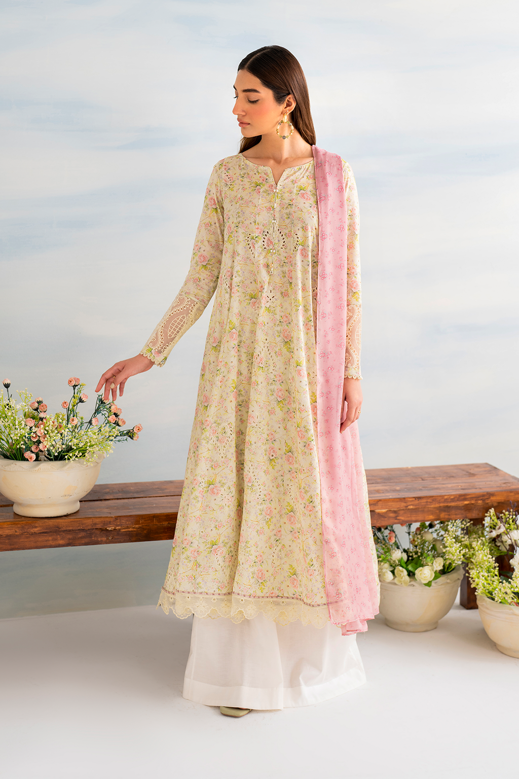Iznik | Guzel lawn 24 | IGL-07 - House Of Hania