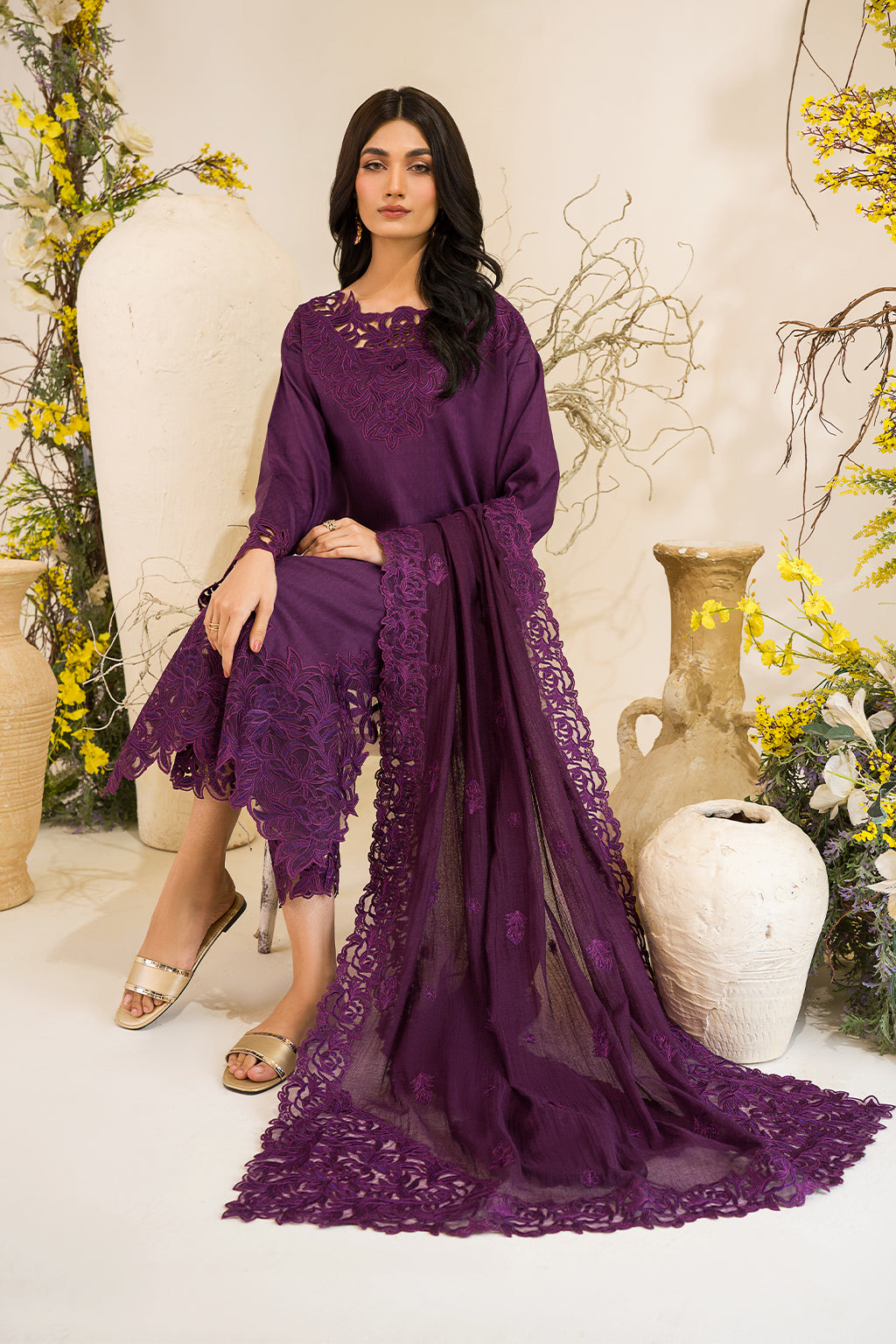 Iznik | Lawnkari 24 | UE-209 QUAGMIRE - House Of Hania