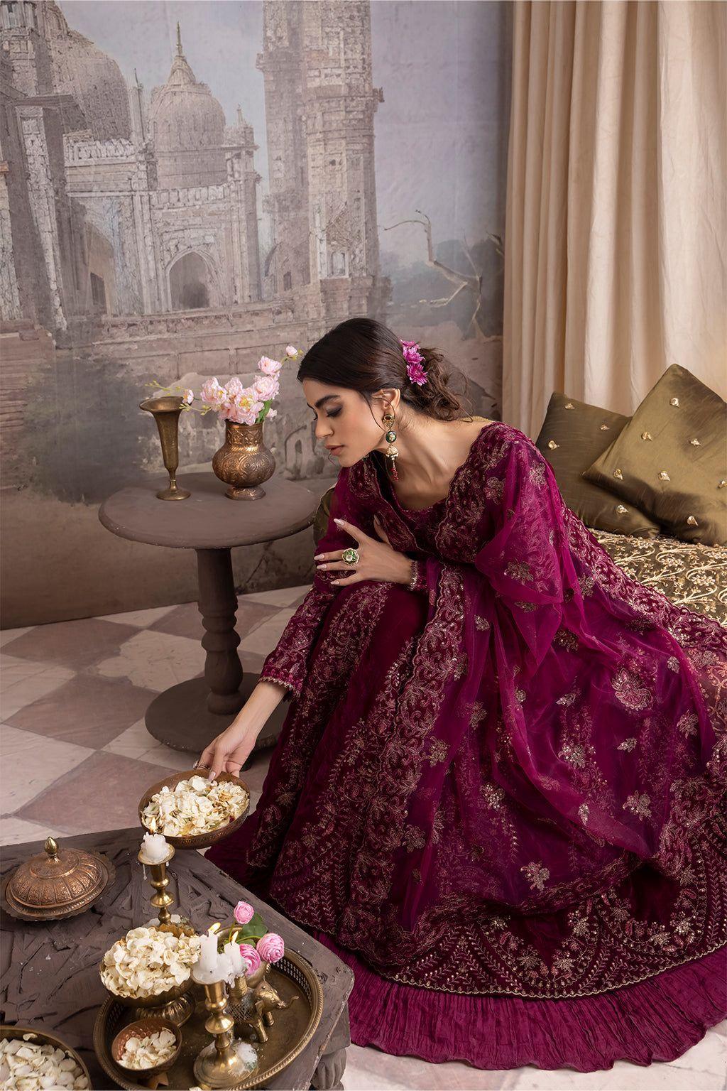 Iznik - Mahsa - IV-33 - House Of Hania