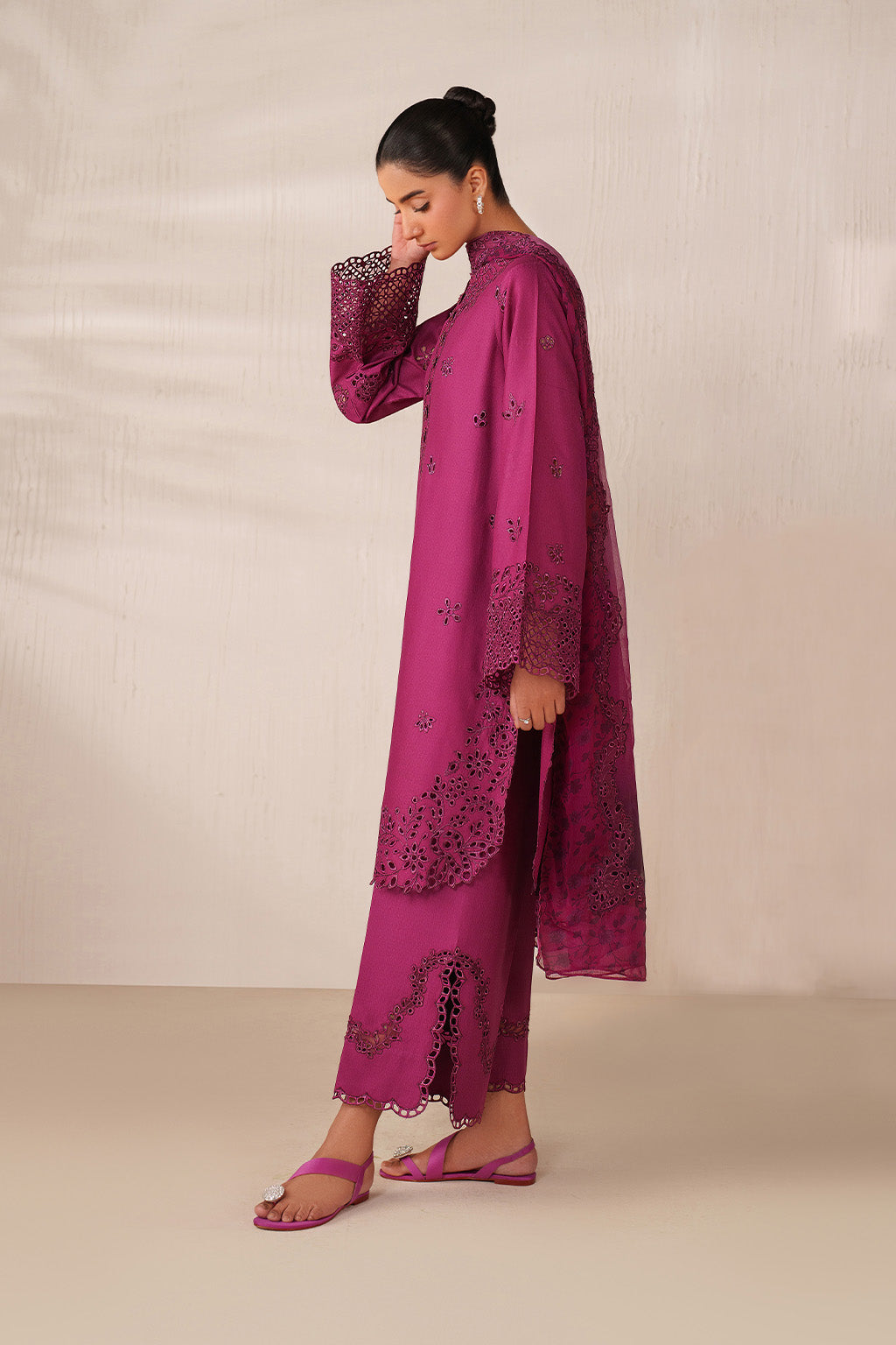 Iznik | Ramadan Edit | UE-593 Embroidered Textured Lawn - House Of Hania