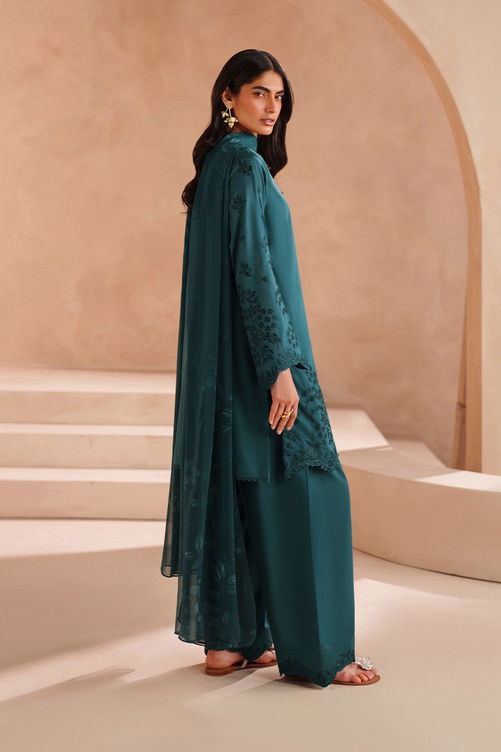 Iznik | Ramadan Edit | UE-594  Embroidered Lawn - House Of Hania