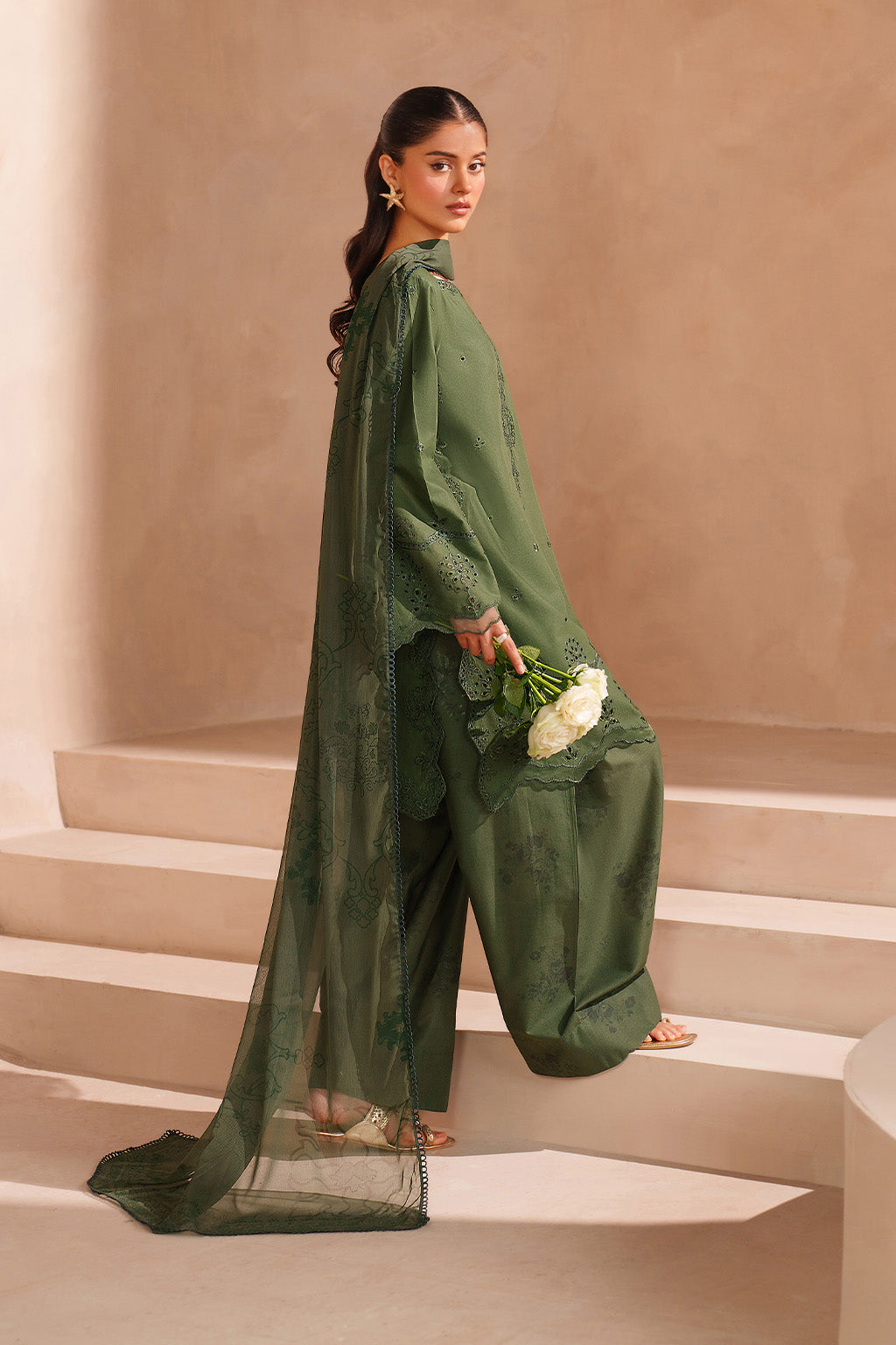Iznik | Ramadan Edit | UE-603 Embroidered Lawn - House Of Hania