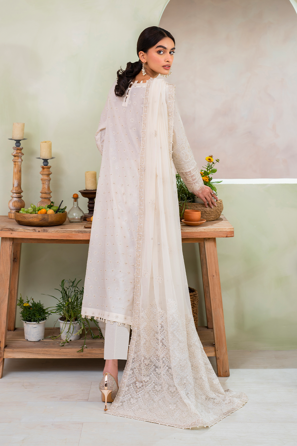 Iznik | Ready to Wear | IP-226 EMBROIDERED LAWN - House Of Hania