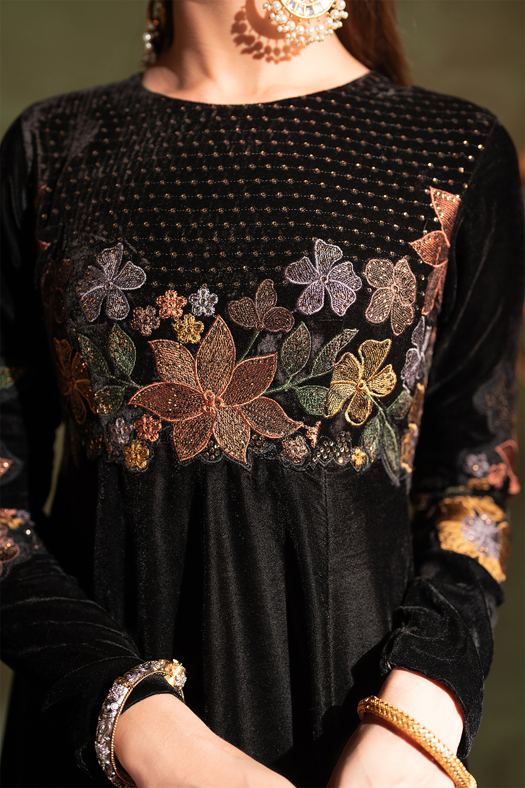 Iznik | Velvet 25 | IV-52 Embroidered Velvet - House Of Hania