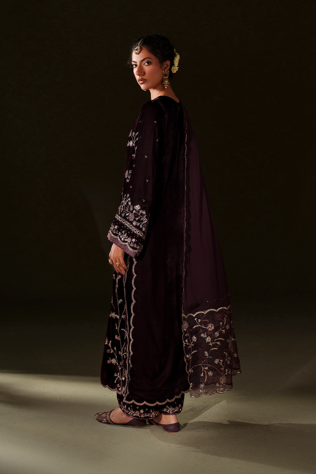 Iznik | Velvet 25 | IV-70 Embroidered Velvet - House Of Hania