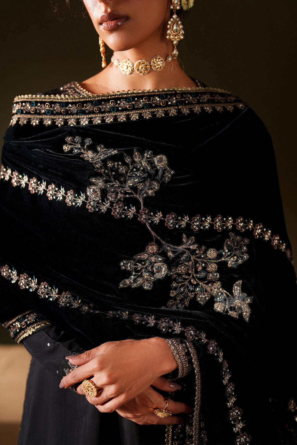 Iznik | Velvet 25 | IV-72 Embroidered Velvet - House Of Hania