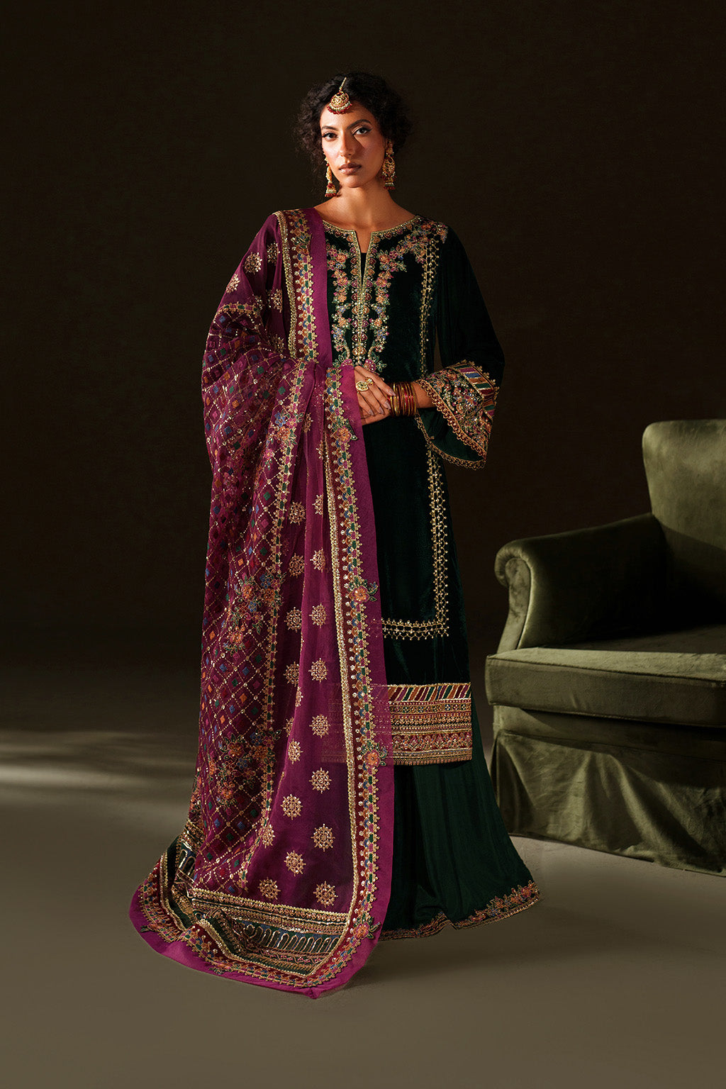 Iznik | Velvet 25 | IV-74 Embroidered Velvet - House Of Hania