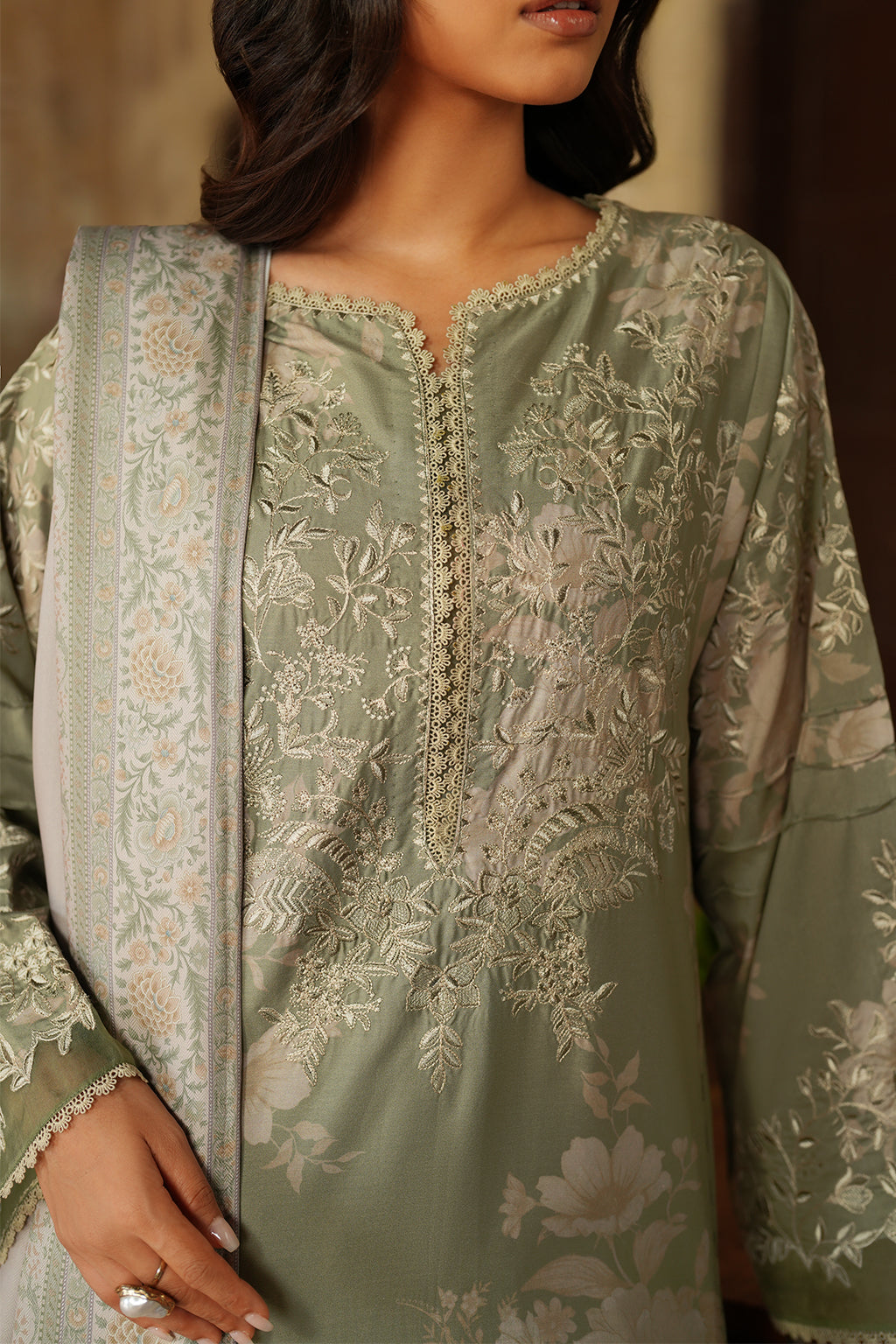 Iznik | Winter 25 | IPF-08 - House Of Hania