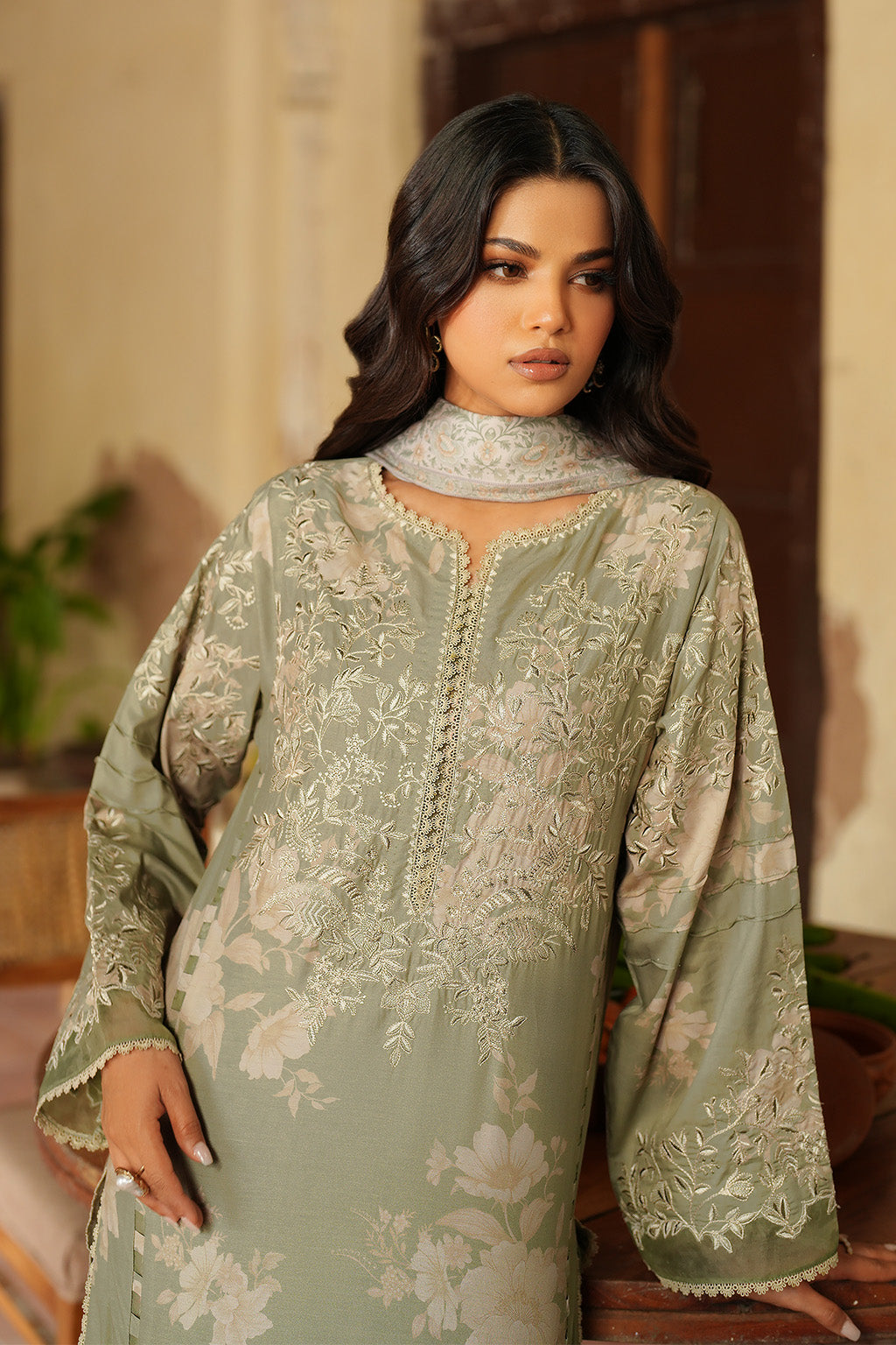Iznik | Winter 25 | IPF-08 - House Of Hania